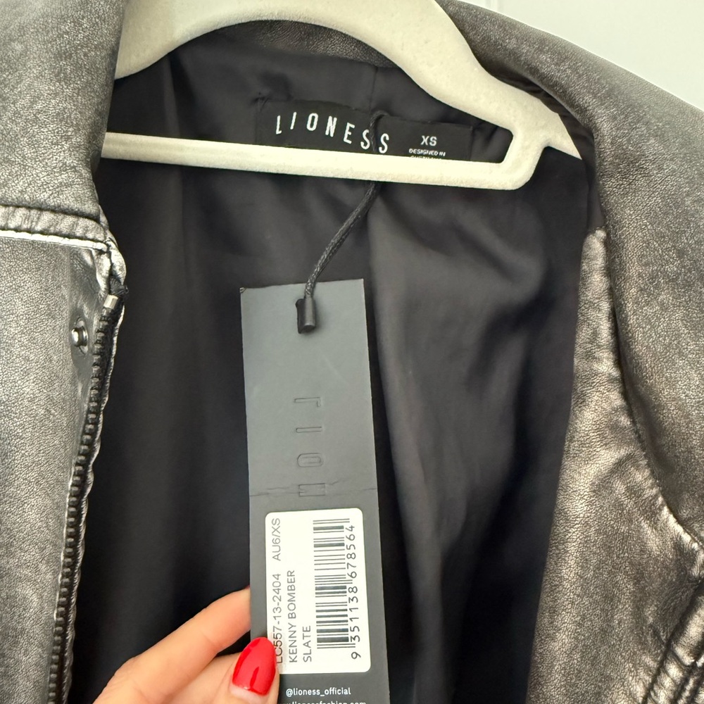 Lioness Black Bomber Jacket - Picture 4 of 4